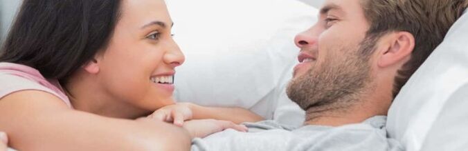 Seksualno aktivan muškarac sa ženom